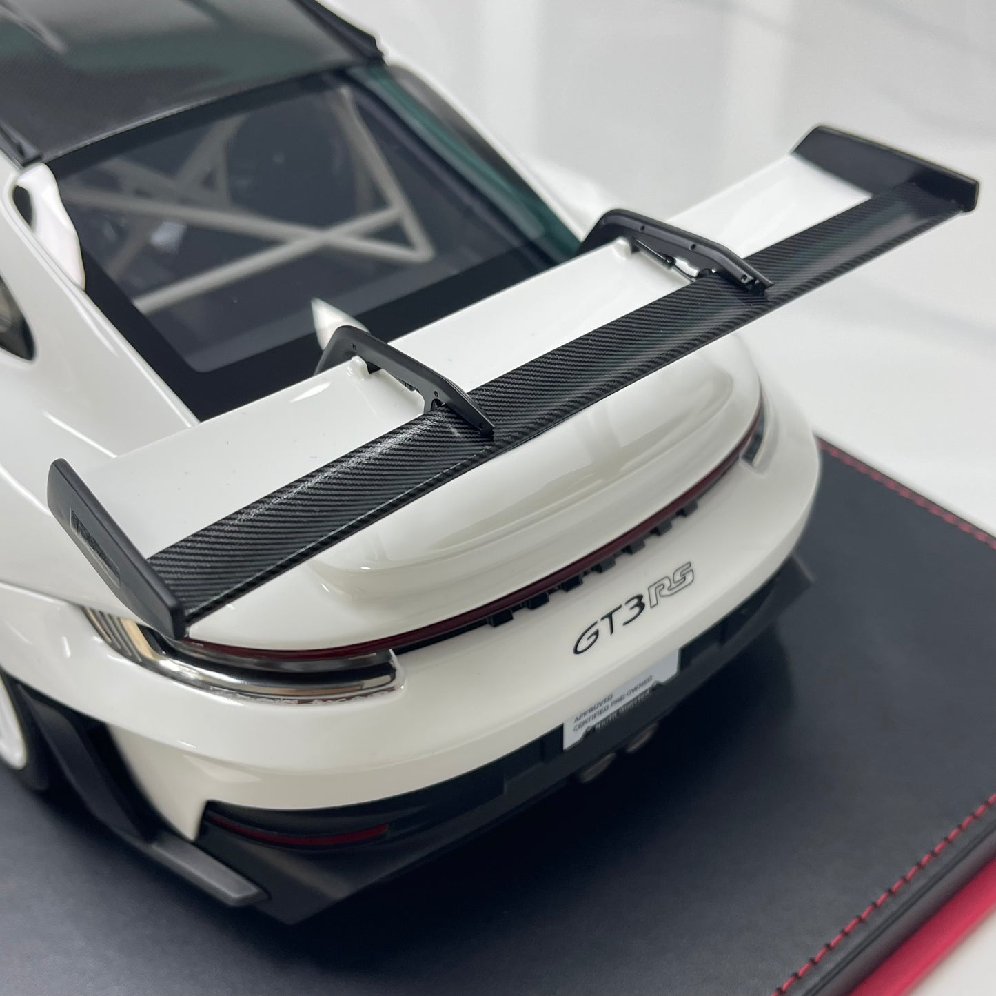 IVY 1/12 Porsche 992 GT3 RS White Wheels Limited Edition Model Car