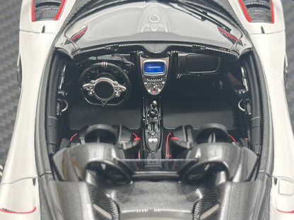 AustraLux Model 1/18 Pagani Huayra Roadster BC Pearlescent White Limited Edition Car Model