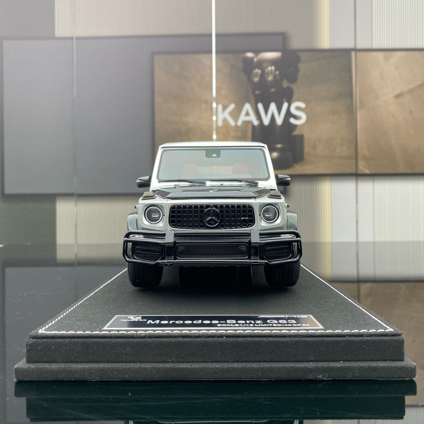 Vehicle Art 1/18 Mercedes-Benz AMG G63 Star Painting Resin Simulation Car Model Collection