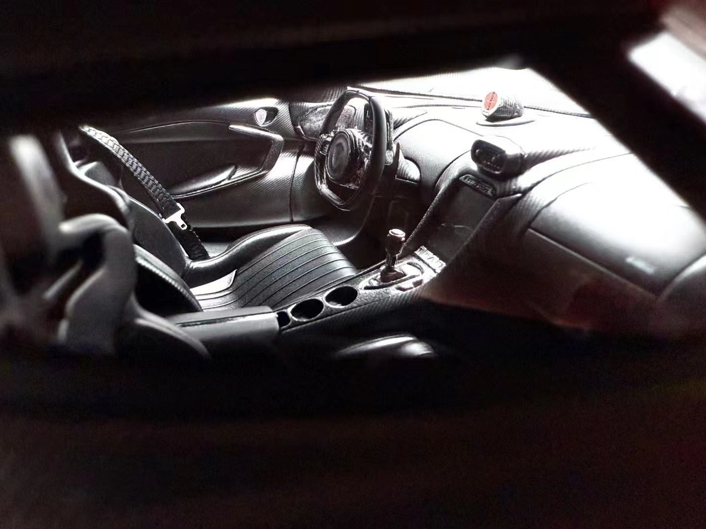 Frontiart 1/18 Koenigsegg Jesko Absolute Edition Carbon Simulation Car Model Ornaments