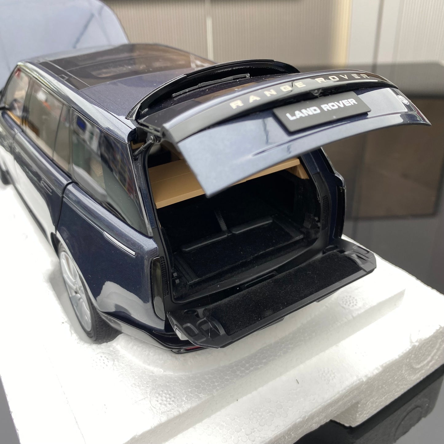 LCD 1/18 Land Rover Range Rover 2024 extended limited edition alloy full-open simulation car model gift