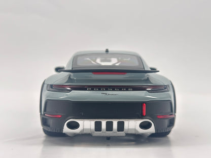 MINICHAMPS 1/18 Porsche 911 DAKAR Metallic Green Alloy Car Model