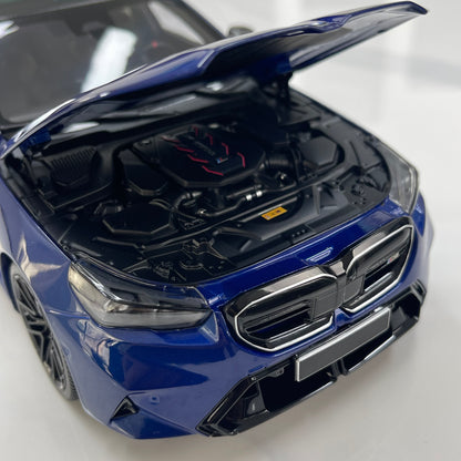 MINICHAMPS 1/18 BMW M5 2024 Metallic Blue 110023802