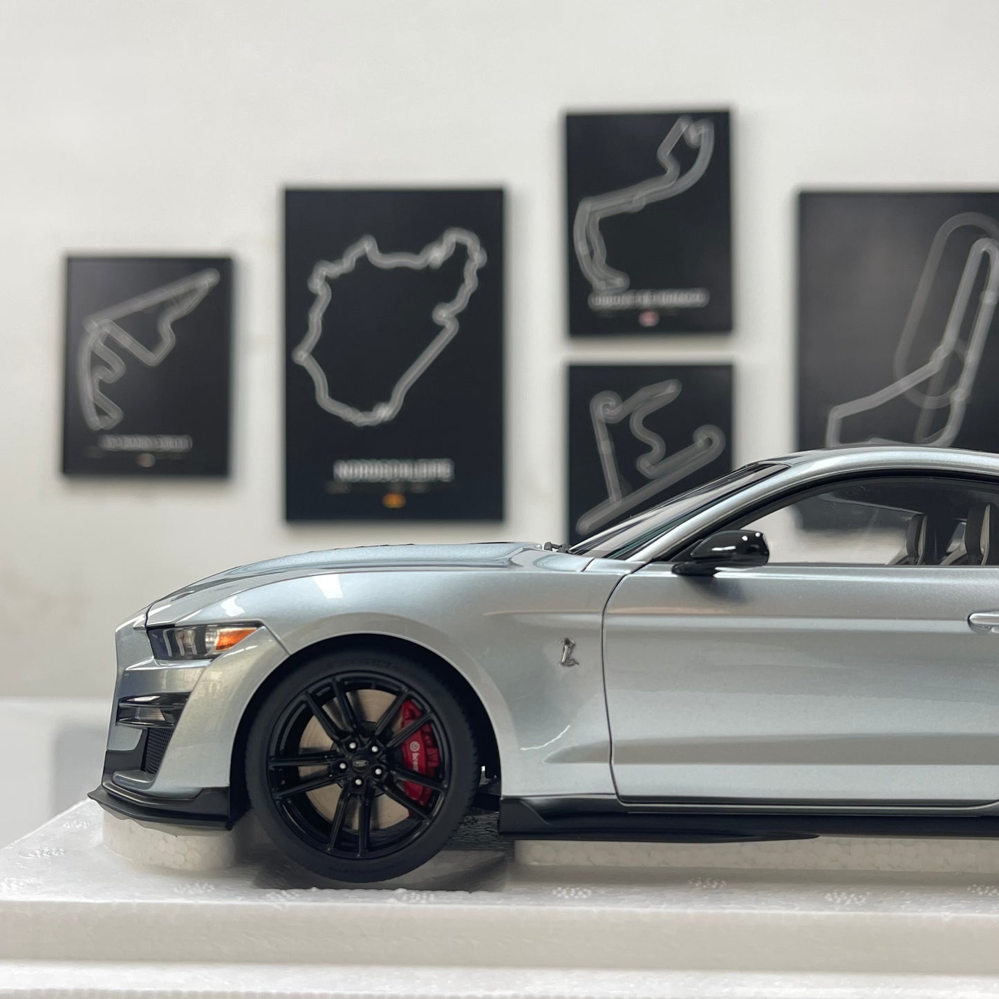 AUTOart 1/18 Ford Mustang Shelby GT500 Silver 73096
