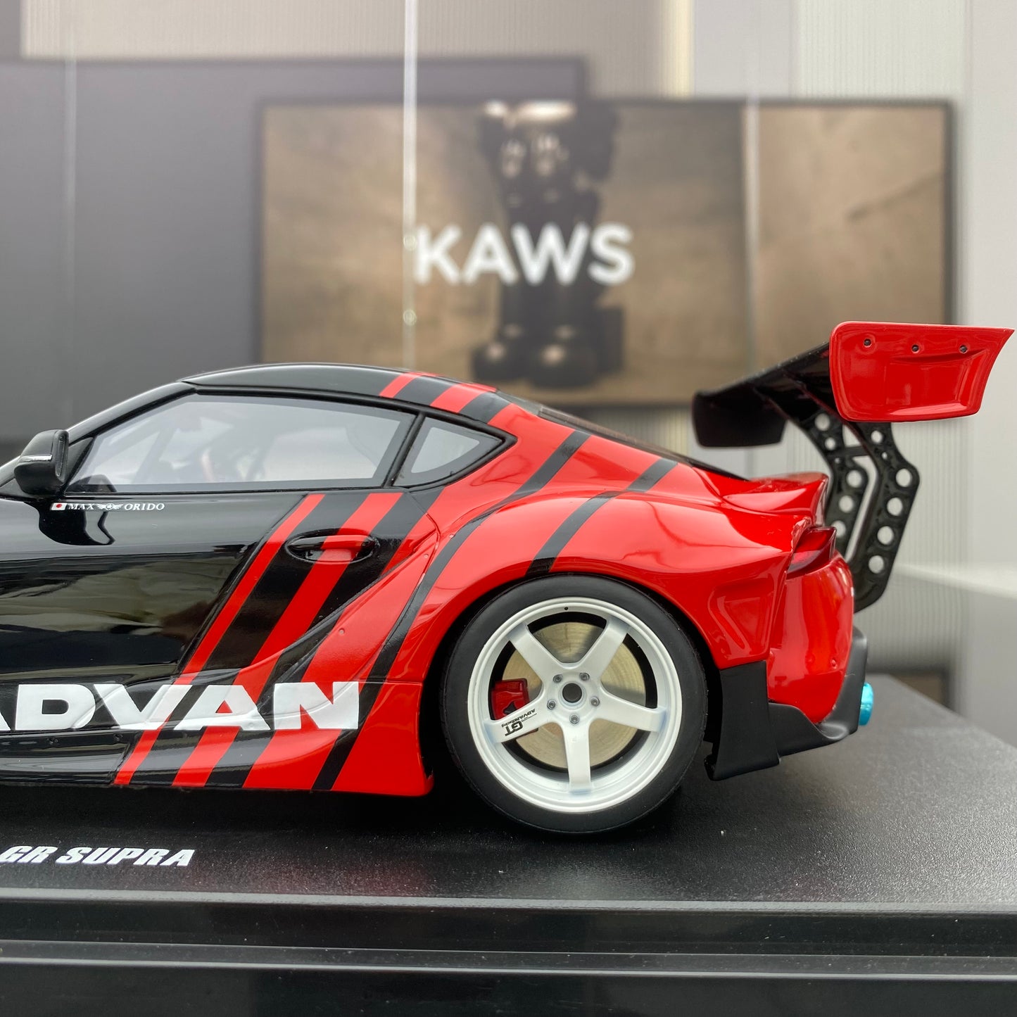 GT Spirit 1/18 Toyota Toyota Supra GR by Advan black and red painting simulation car model