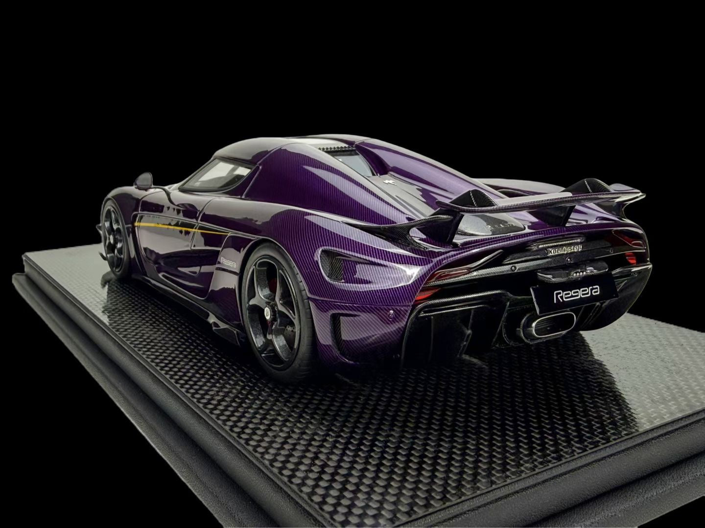 Frontiart 1/18 Koenigsegg Regera — Carbon Purple (Limited to 35 Units Worldwide)