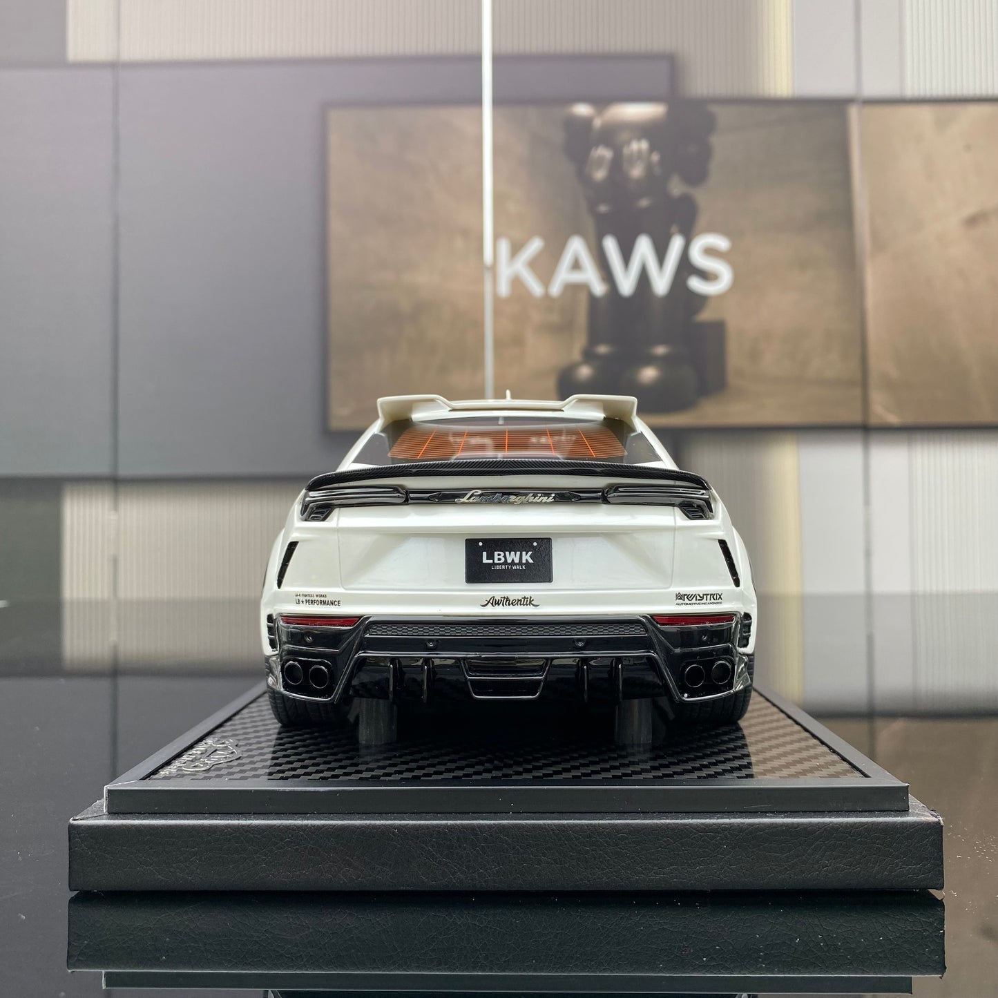 Vip Scale Models 1/18 Lamborghini URUS LBWK limited edition simulation resin car model