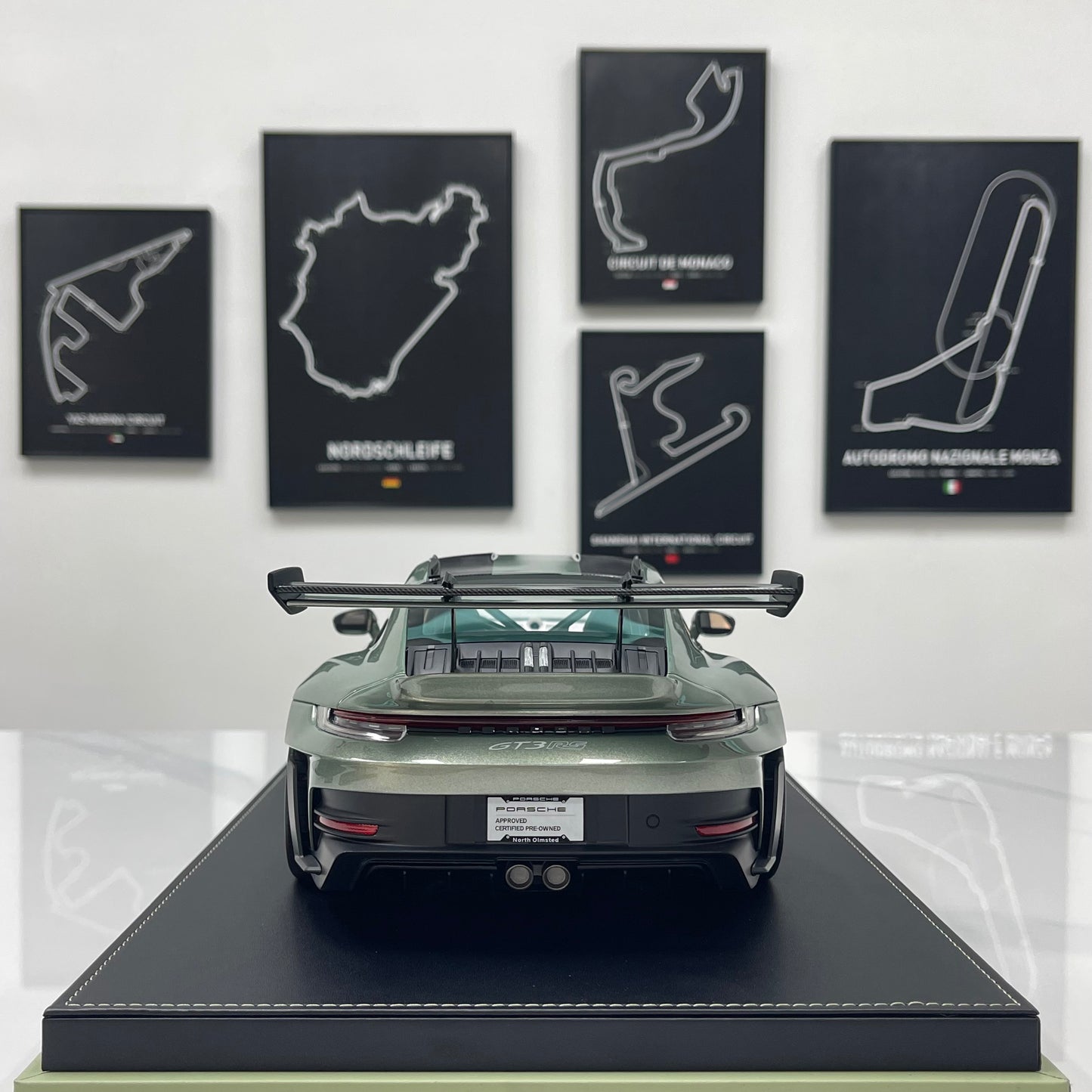 IVY 1/12 Porsche 992 GT3 RS City Bamboo Green and White Decals Limited Edition Model Car
