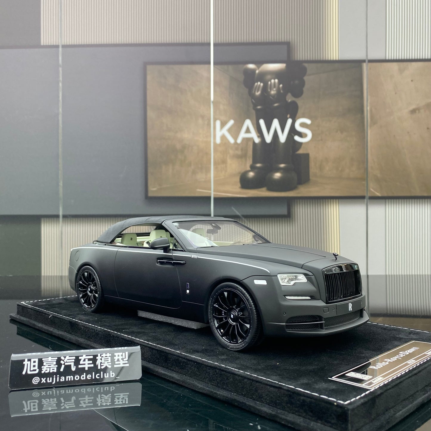 HH Model 1/18 Rolls-Royce Dawn Resin Simulation Car Model