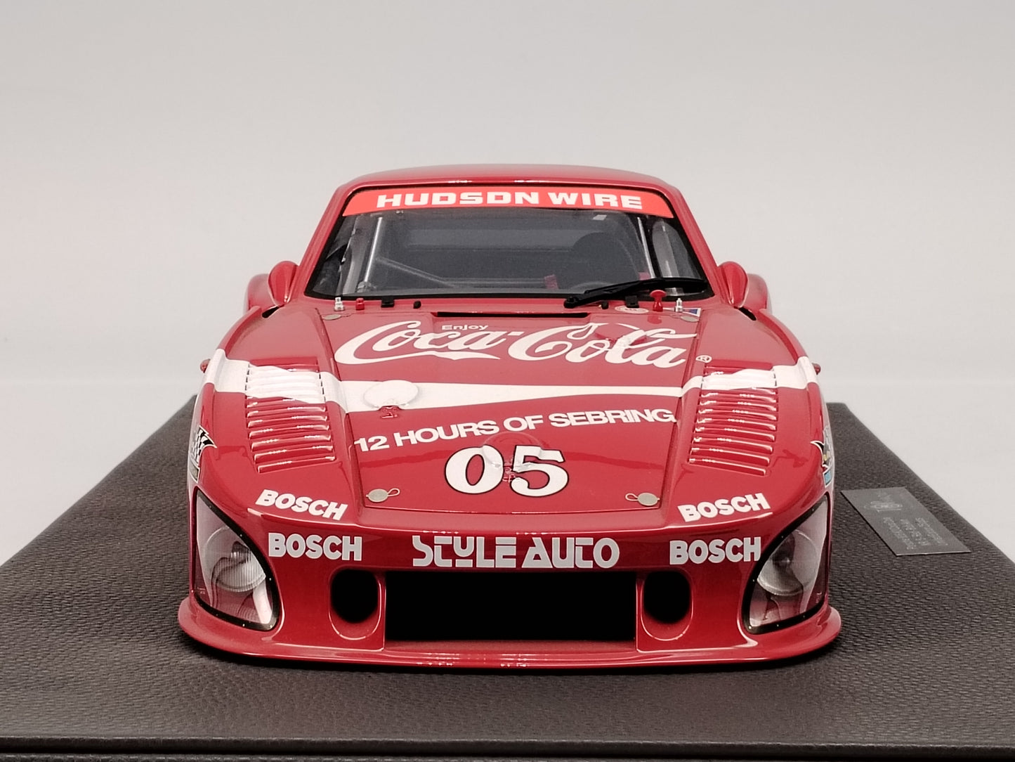 Top Marques 1/12 Porsche 935 K3 Apple Simulation Model Car