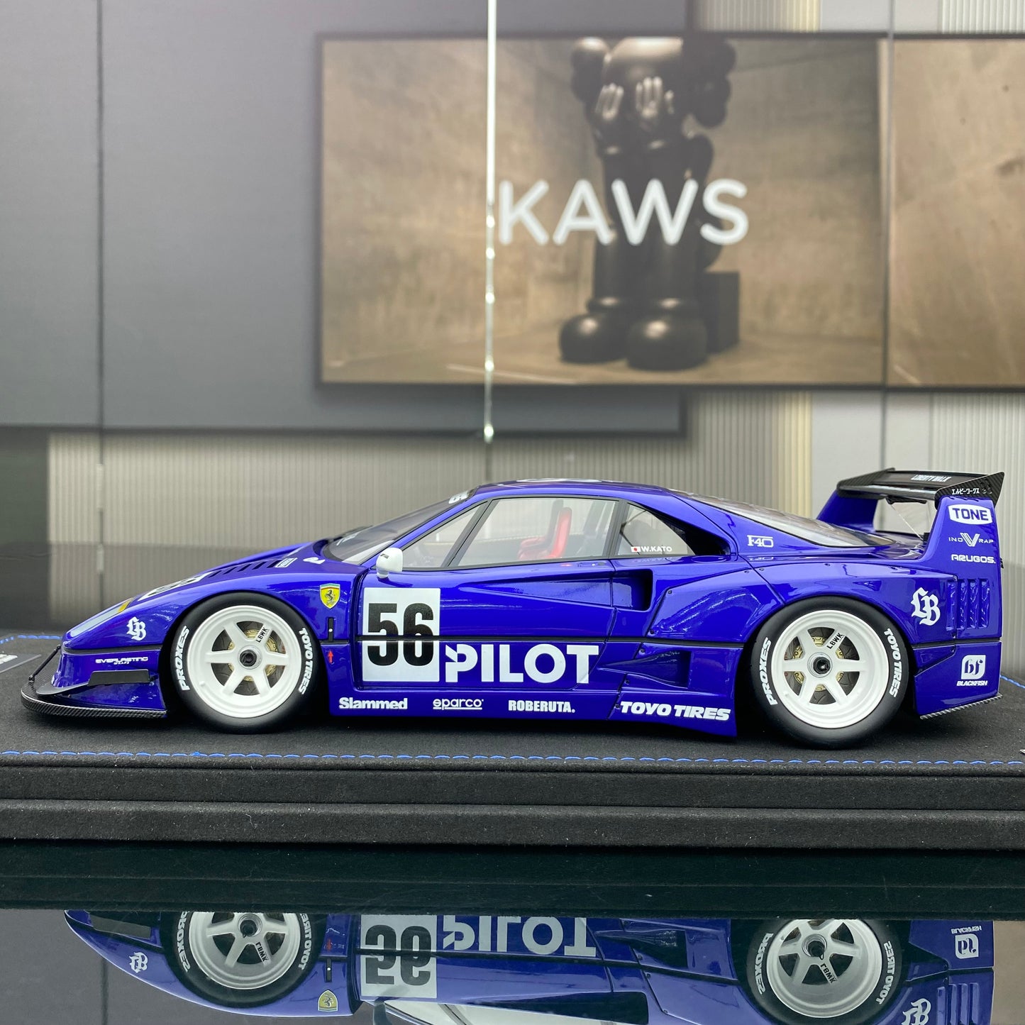 INNO 1/18 Ferrari LBWK F40 White Tokyo Auto Salon 2024 simulation car model ornaments