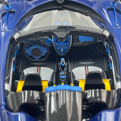 HH Model 1/18 Pagani Huayra Air Force Edition (HH664)