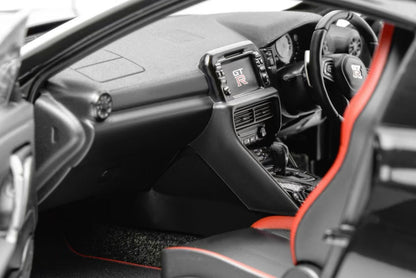 MOTORHELIX 1/18 Nissan GTR R35 Alloy Diecast Car Model