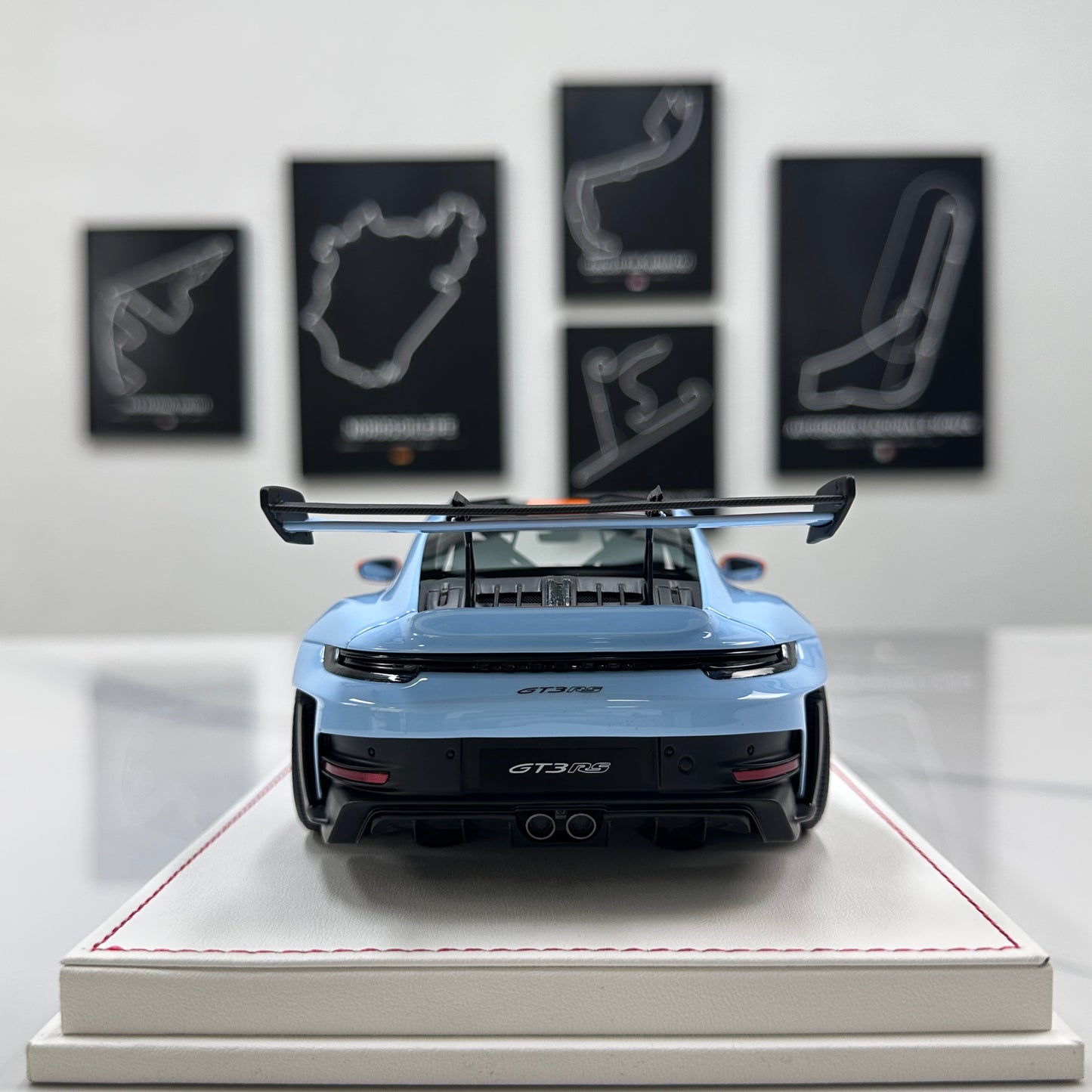 GH MODEL 1/18 Porsche 992 GT3RS Gulf Oil Limited Edition Model Car