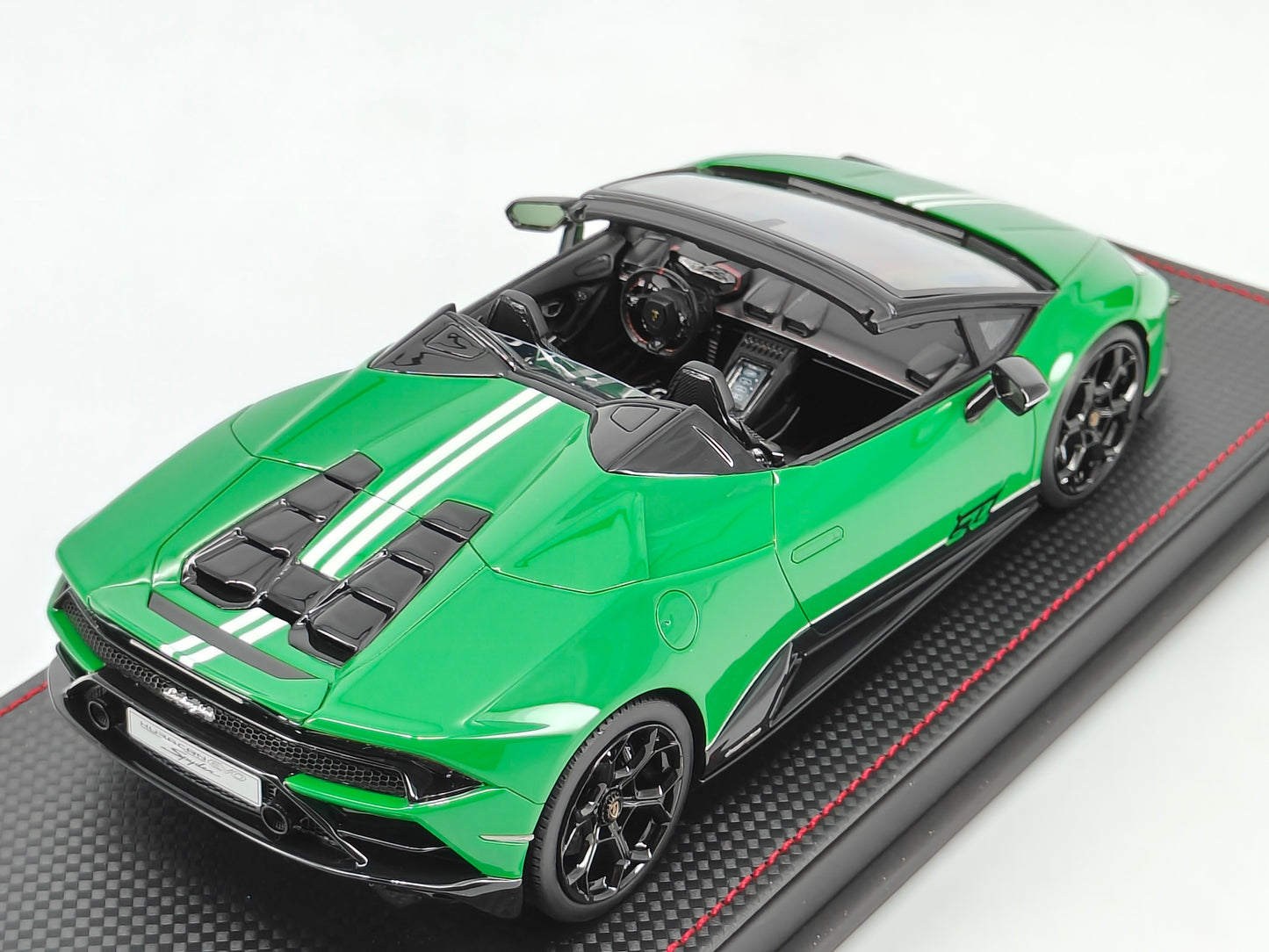 MR 1/18 Lamborghini Huracan EVO 60th Anniversary Edition Viper Green Limited Edition Car Model LAMBO037SB