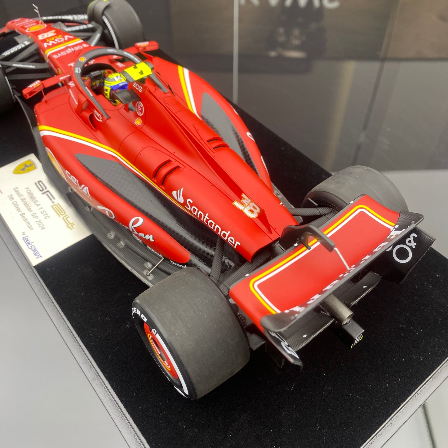 looksmart 1/18 Ferrari SF-24 2024 Saudi Grand Prix F1 third place No. 16 Leclerc