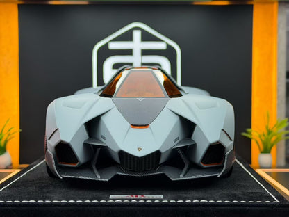 MR 1:18 Lamborghini EGOISTA 68/399 DDJ110