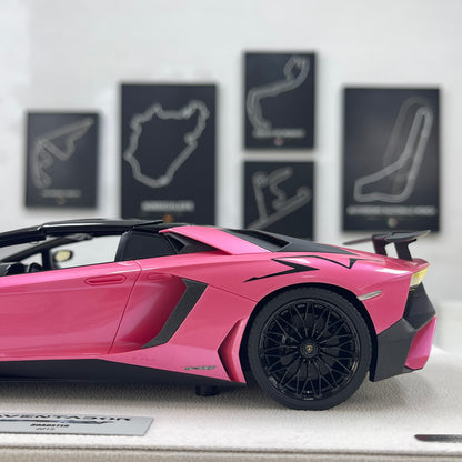 MAKEUP 1/18 Lamborghini Aventador LP750-4 SV Roadster (2015) – Pink (EML007H)