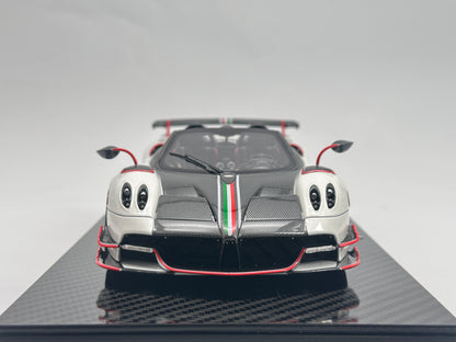 AustraLux Model 1/18 Pagani Huayra Roadster BC Pearlescent White Limited Edition Car Model