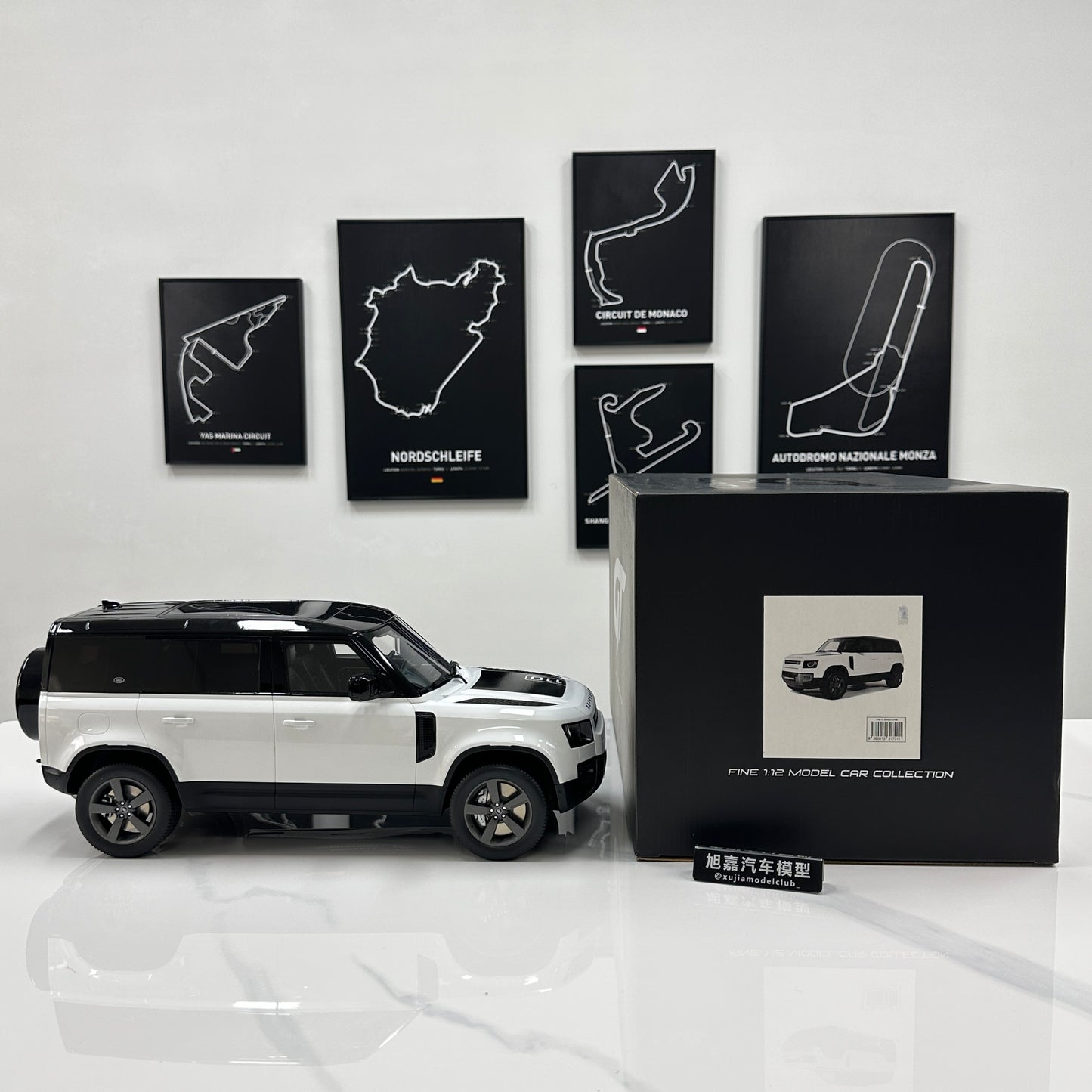 GT Spirit 1/12 Land Rover DEFENDER 110 P400X White GT554