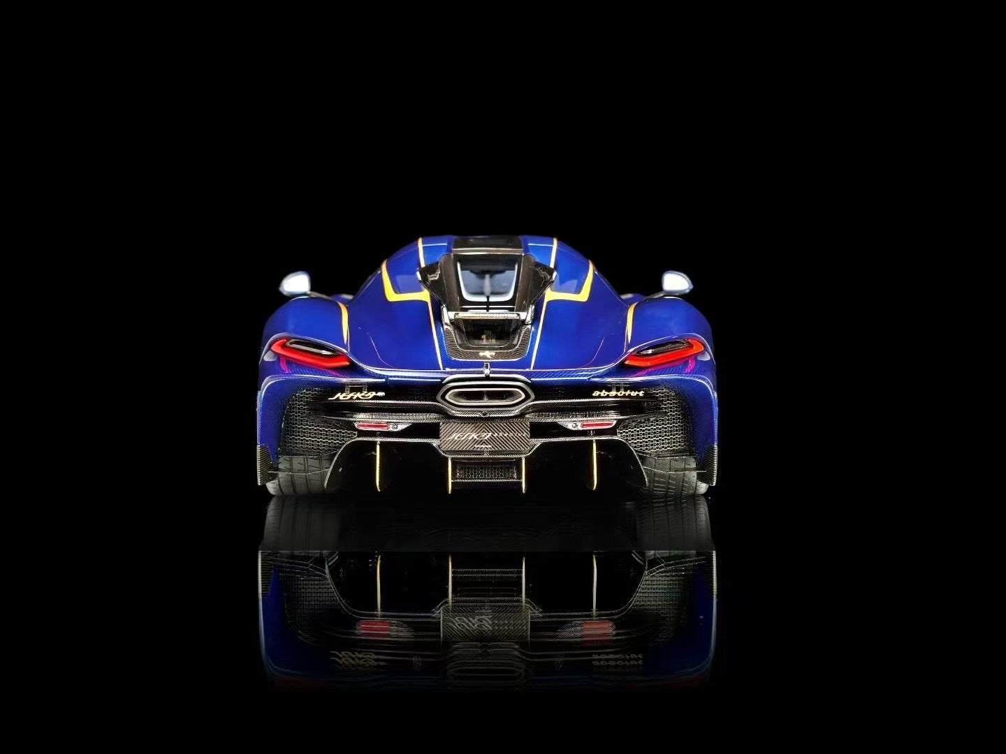 Frontiart 1/18 Koenigsegg Jesko Absolute Edition Carbon Blue, limited to 100 units worldwide.