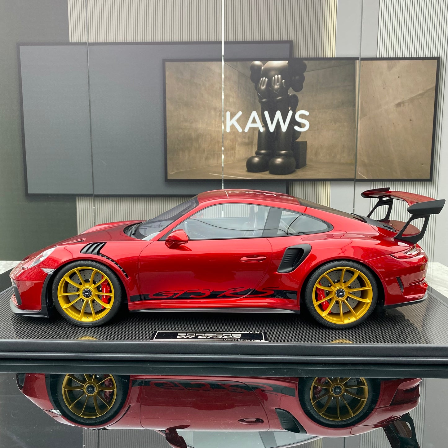 DM 1/8 Porsche 911 GT3RS high-end ornamental resin limited edition car model