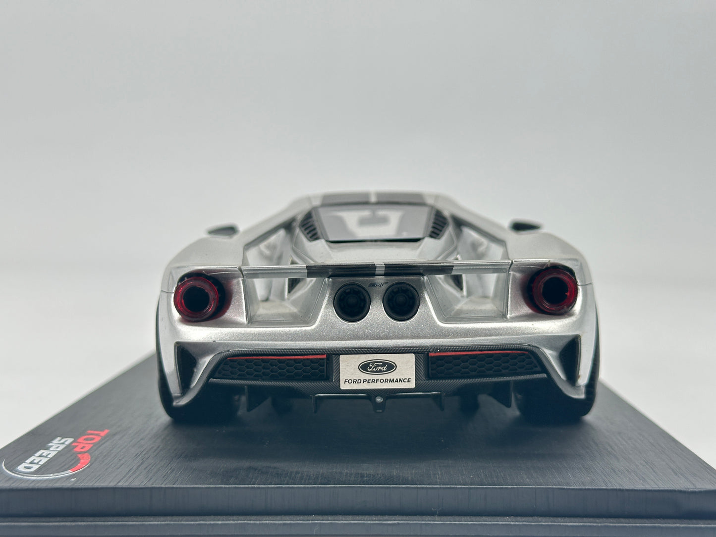TOPSPEED 1/18 Ford GT Silver Simulation Car Model Ornaments