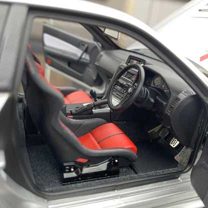 MOTORHELIX 1/18 NISMO SKYLINE GT-R (R34) Modelo de coche de simulación totalmente abierto de aleación PERSONALIZADO POR NISMO