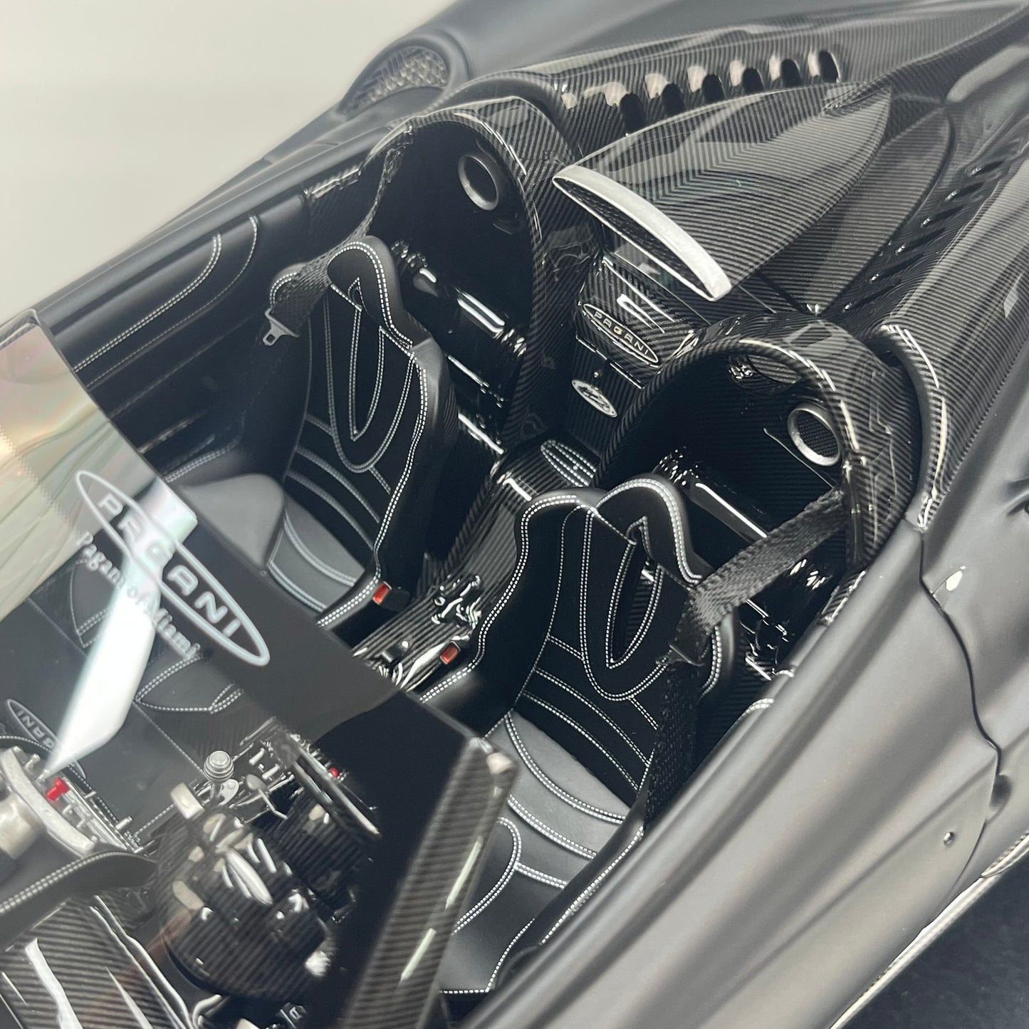 HH Model 1/18 Pagani Huayra Matte Black Carbon HH663
