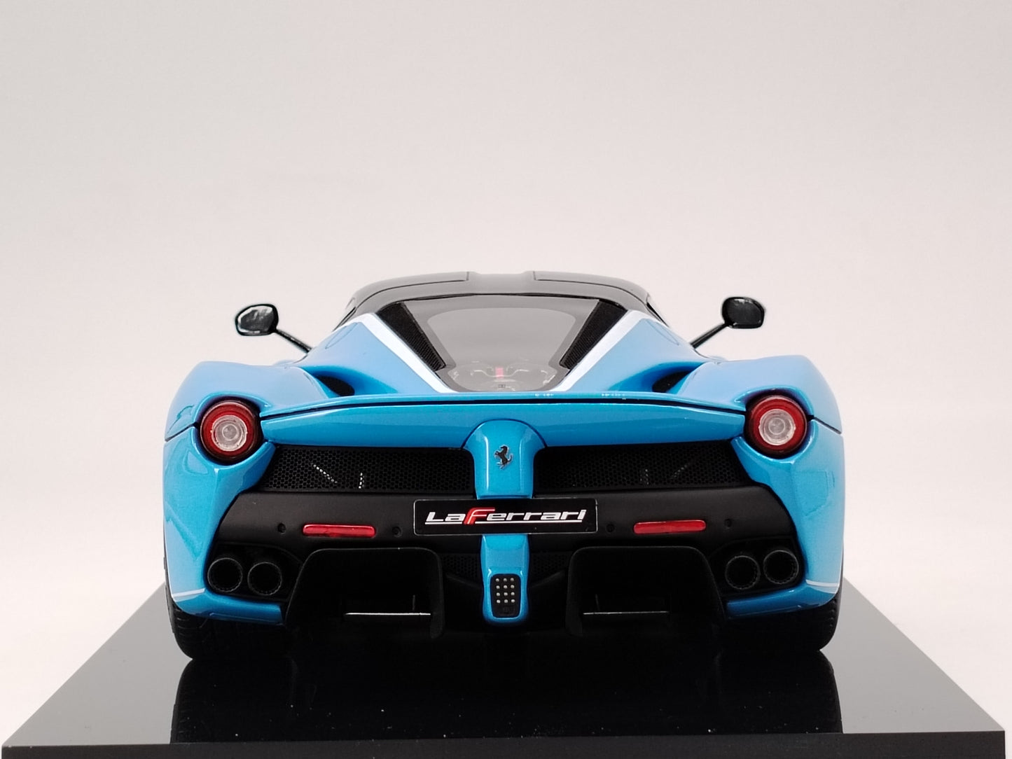 Amalgam 1/18 Ferrari LaFerrari Jia Nailiang Baby Blue Customized Simulation Car Model M6195-SC2