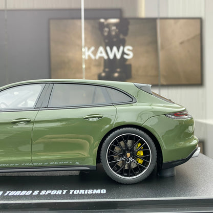 GT Spirit 1/18 Porsche Panamera Turbo S Sport Turismo Model