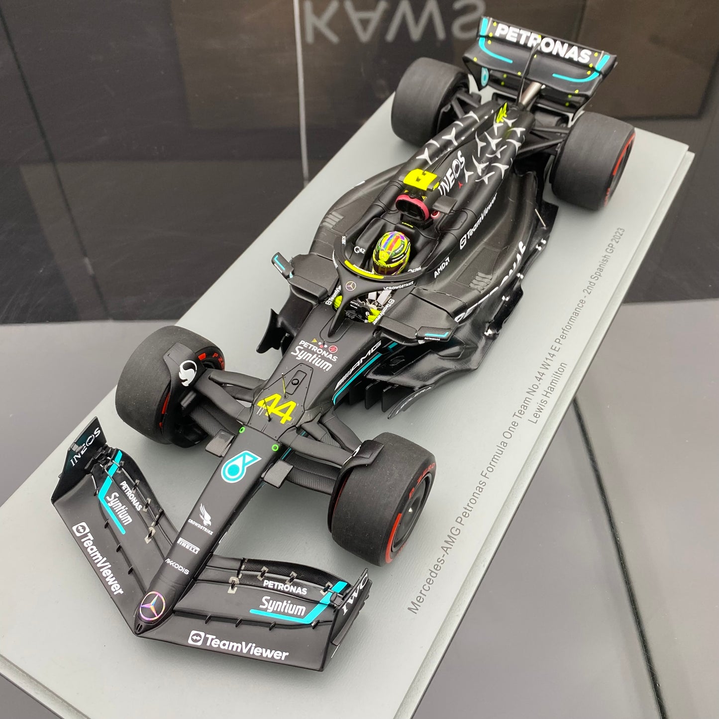 SPARK 1/18 Mercedes-Benz AMG F1 Team W14 2023 Spanish Runner-up Hamilton Black and Green Painting 18S906