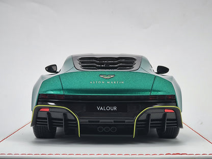 Runner 1/18 Aston Martin Valour Racing Green Resin Model