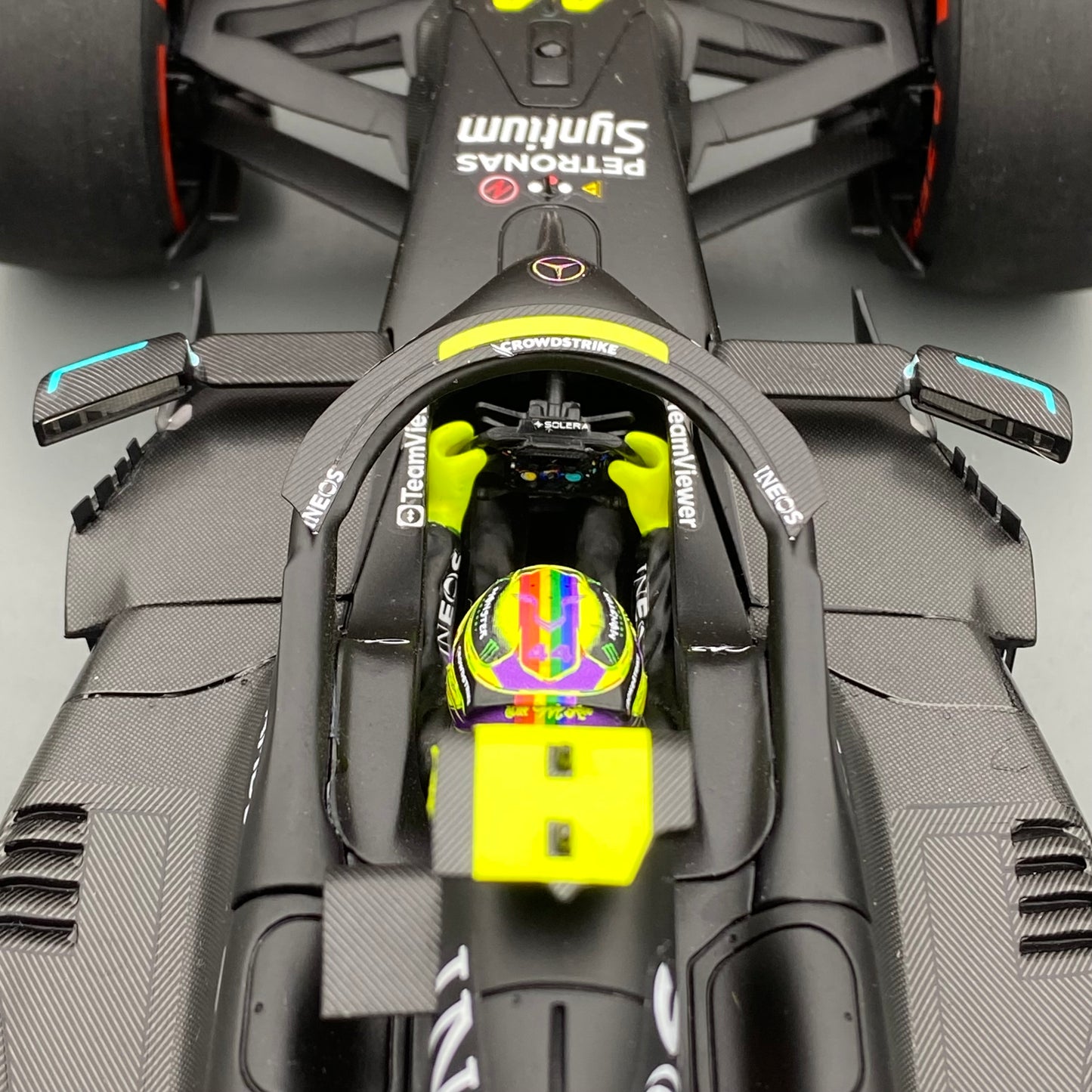 SPARK 1/18 Mercedes-Benz AMG F1 Team W14 2023 Spanish Runner-up Hamilton Black and Green Painting 18S906