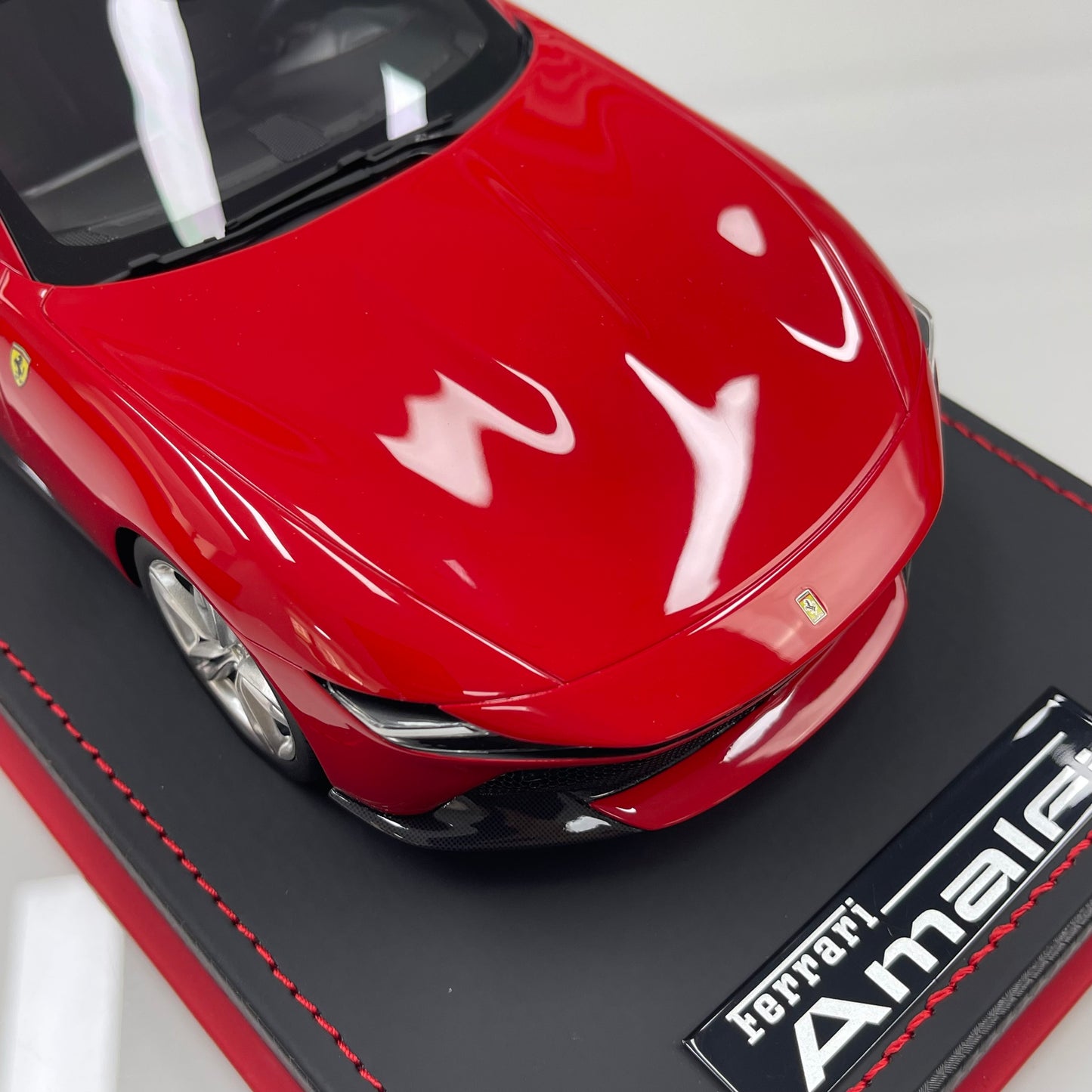 MR 1/18 Ferrari Amalfi Standard Red FE046E