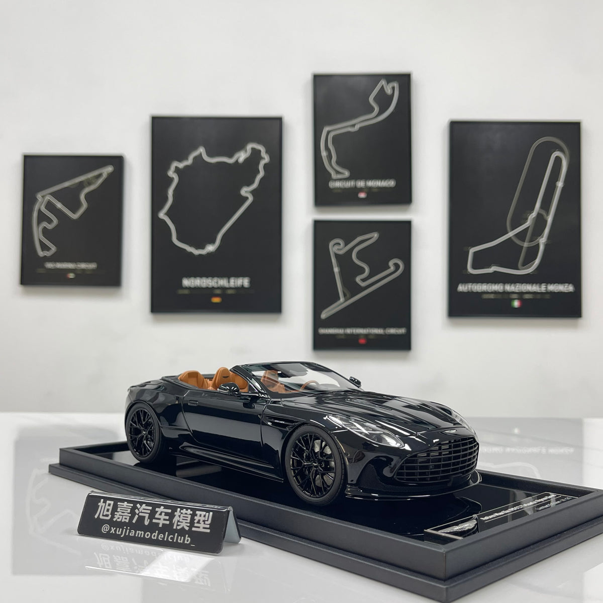 MOTORHELIX 1/18 Aston Martin DB12 Volante Convertible - Ink Black (MH398)