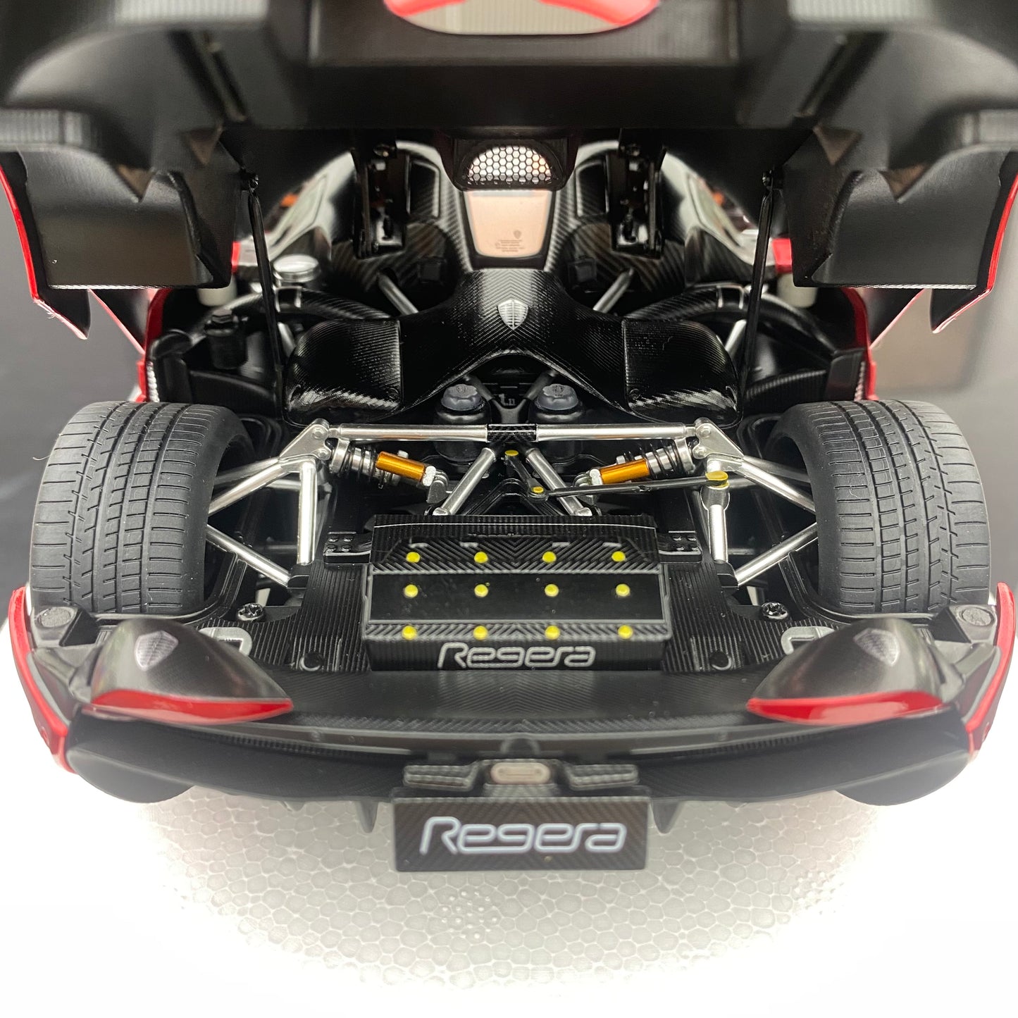 Atuo Art 1/18 Koenigsegg Regera Simulation Car Model Ornaments