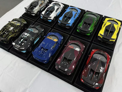 HH Model 1/18 Bugatti Divo Limited Edition Model Car