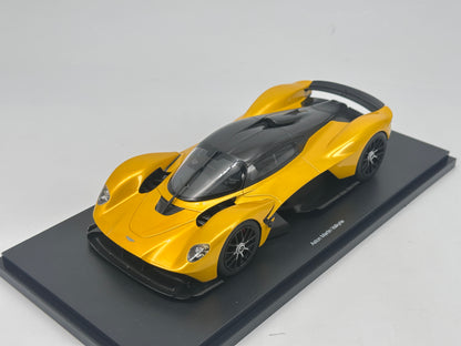 Topspeed 1/18 Aston Martin Valkyrie Sunburst Yellow Simulation Car Model