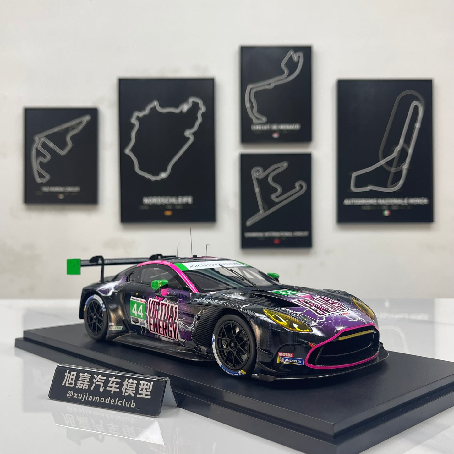 TopSpeed 1/18 Aston Martin Vantage GT3 Evo #44 Magnus Racing Black/Purple Livery (TS0690)
