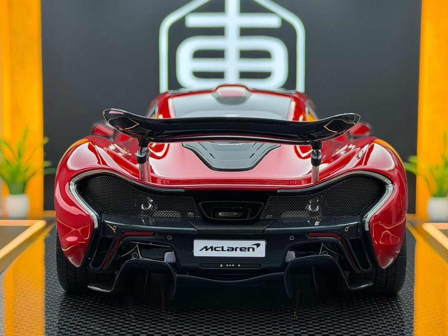 DM 1:18 McLaren P1 Metallic Red Limited Edition of 5 DDJ077