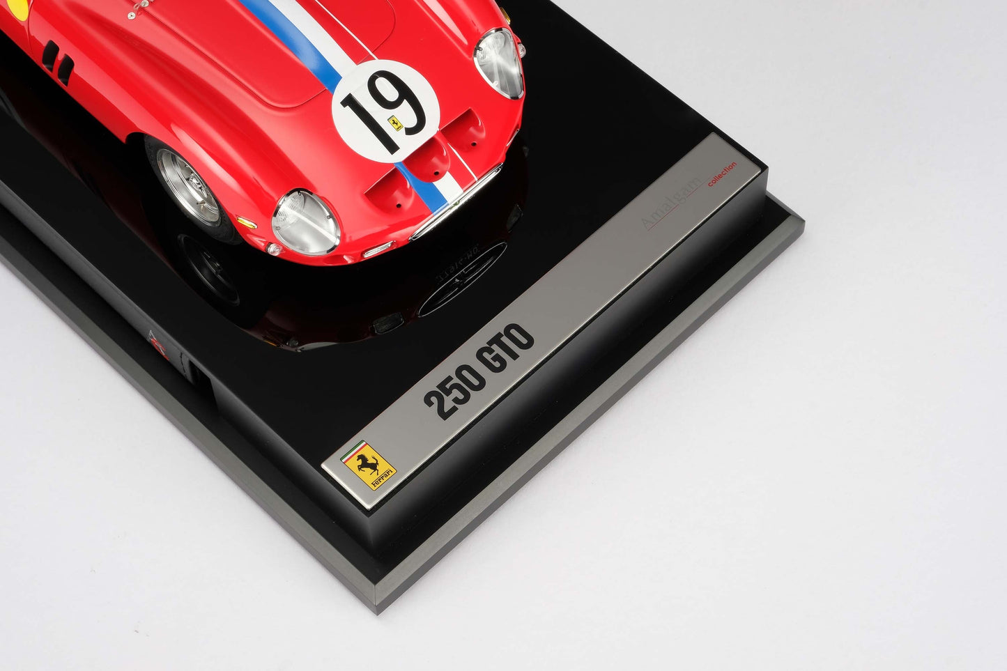 Amalgam 1/18 Ferrari 250GTO 3705GT 1962 Le Mans GT class winner