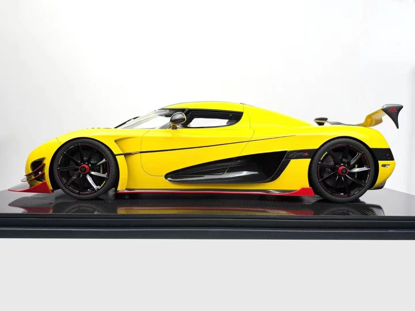 【pre-sell】Frontiart 1/8 Koenigsegg Agera ML Locke Yellow Limited Edition High-End Car Model Ornament
