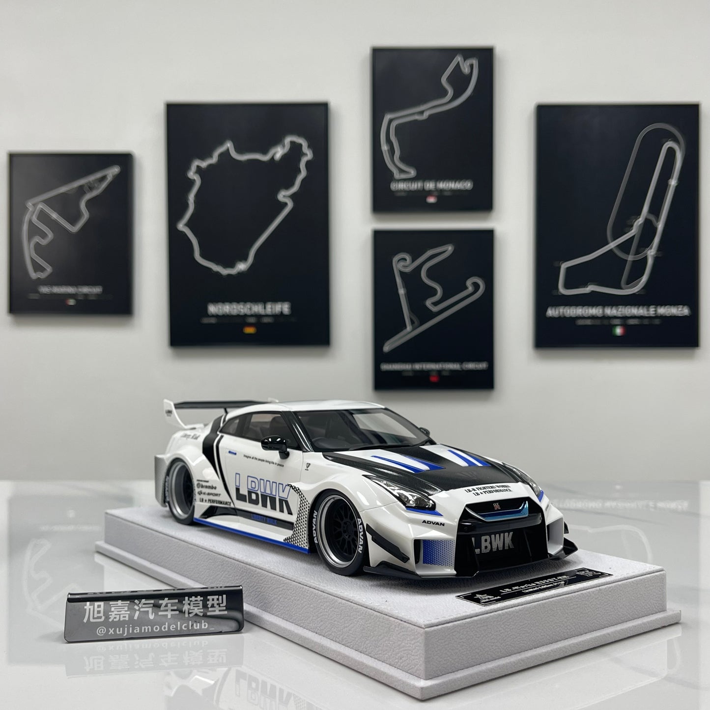 BBA MODEL 1/18 Nissan GTR 35GT-RR Blue and White Limited Edition Model Car