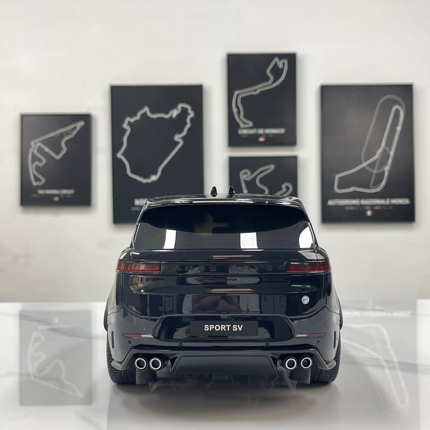 GT Spirit 1/12 Land Rover Range Rover Sport SV Edition Two – Black (GT555)
