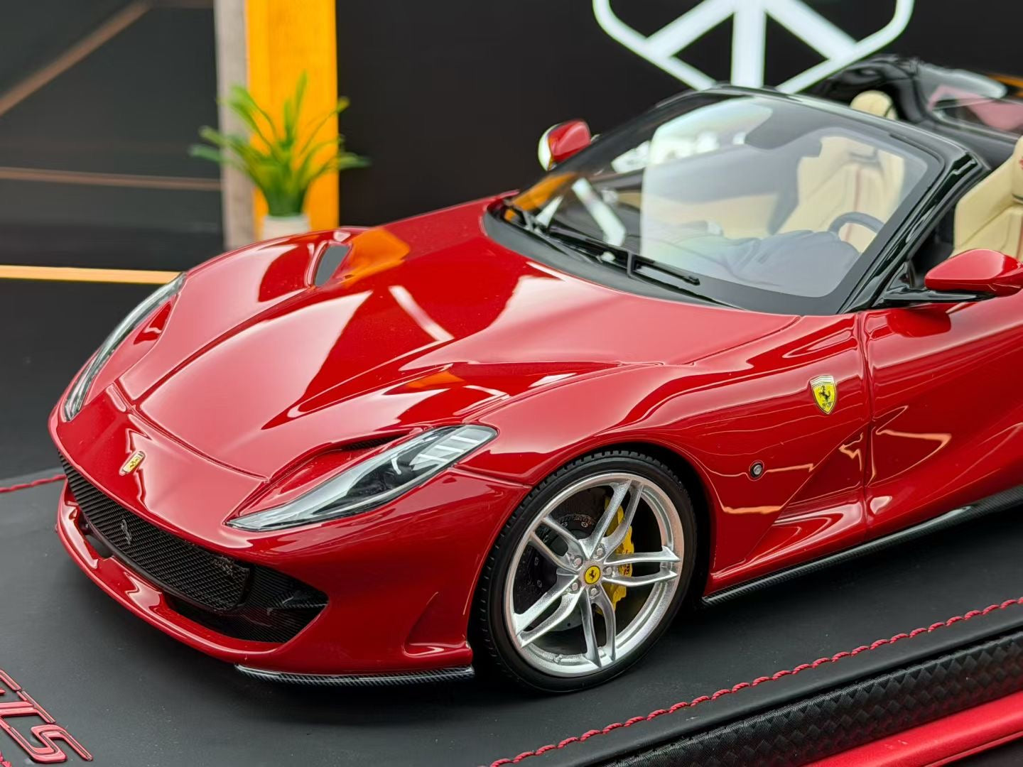 MR 1:18 Ferrari 812 GTS Red 25/49 DDJ072