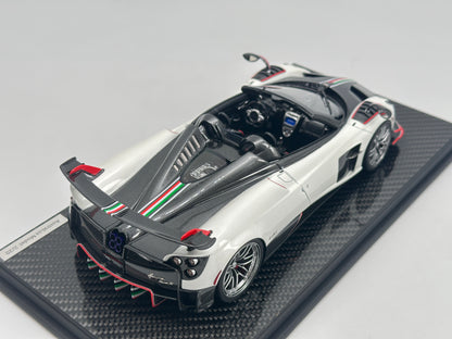 AustraLux Model 1/18 Pagani Huayra Roadster BC Pearlescent White Limited Edition Car Model
