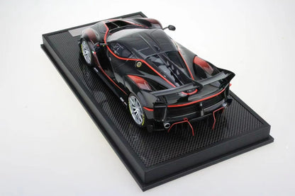 Runner 1/18 Ferrari FXX K EVO resin model