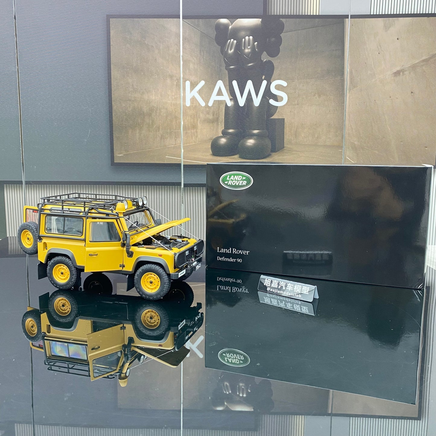 KYOSHO 1/18 Land Rover Defender 90 Camel Cup Alloy Fully Open Simulation Car Model Collection