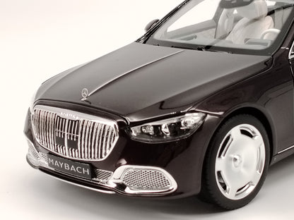 Norev 1/18 Mercedes-Benz Maybach S680C 2021 Red and Black Alloy Full Open Car Model NOR154